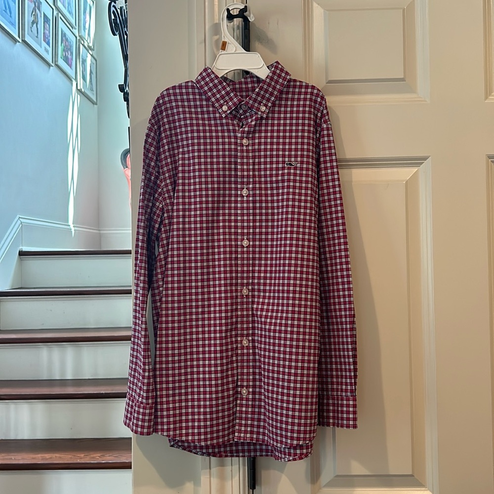 Boys vineyard Vines button down shirt